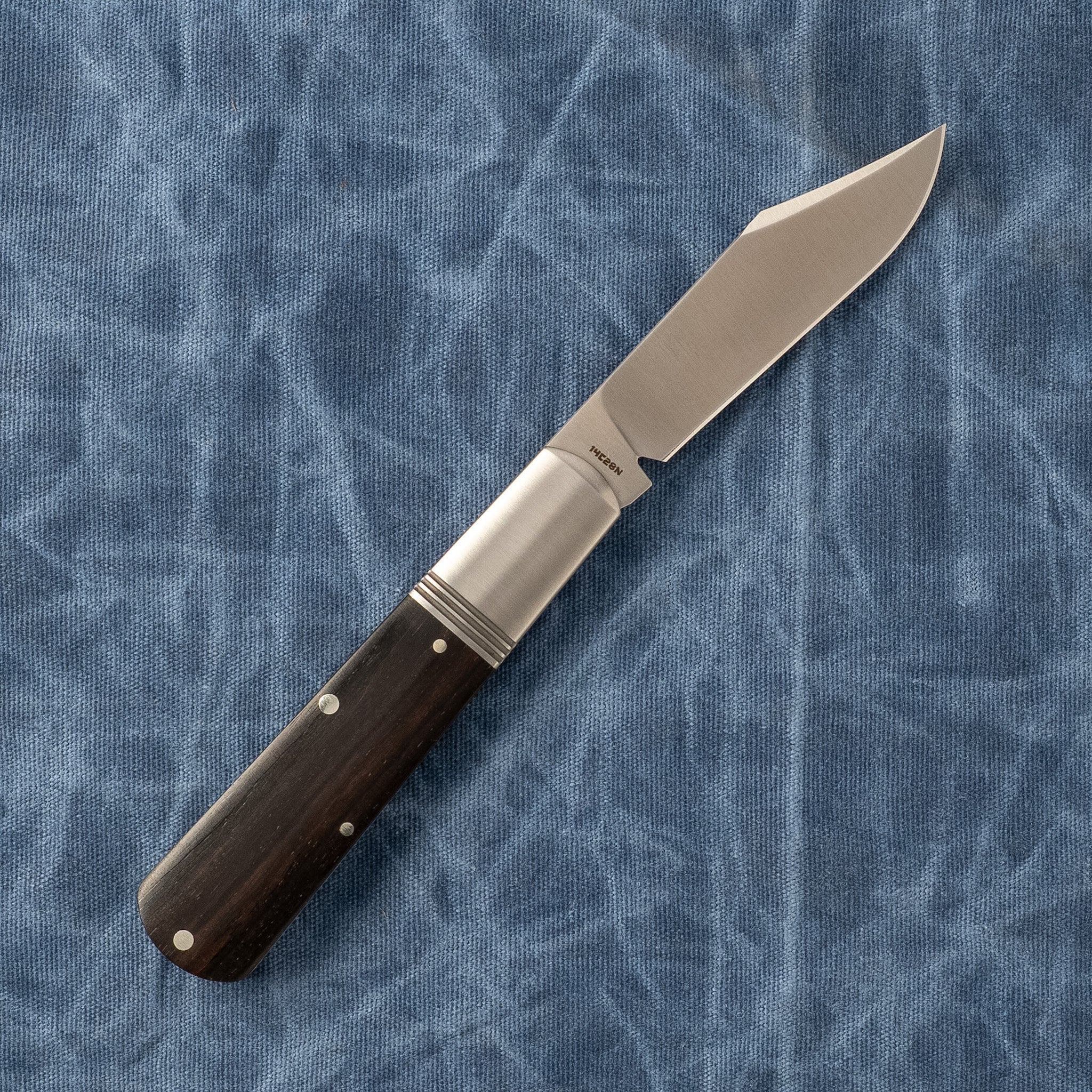 GATEWAY BARLOW - EBONY WOOD