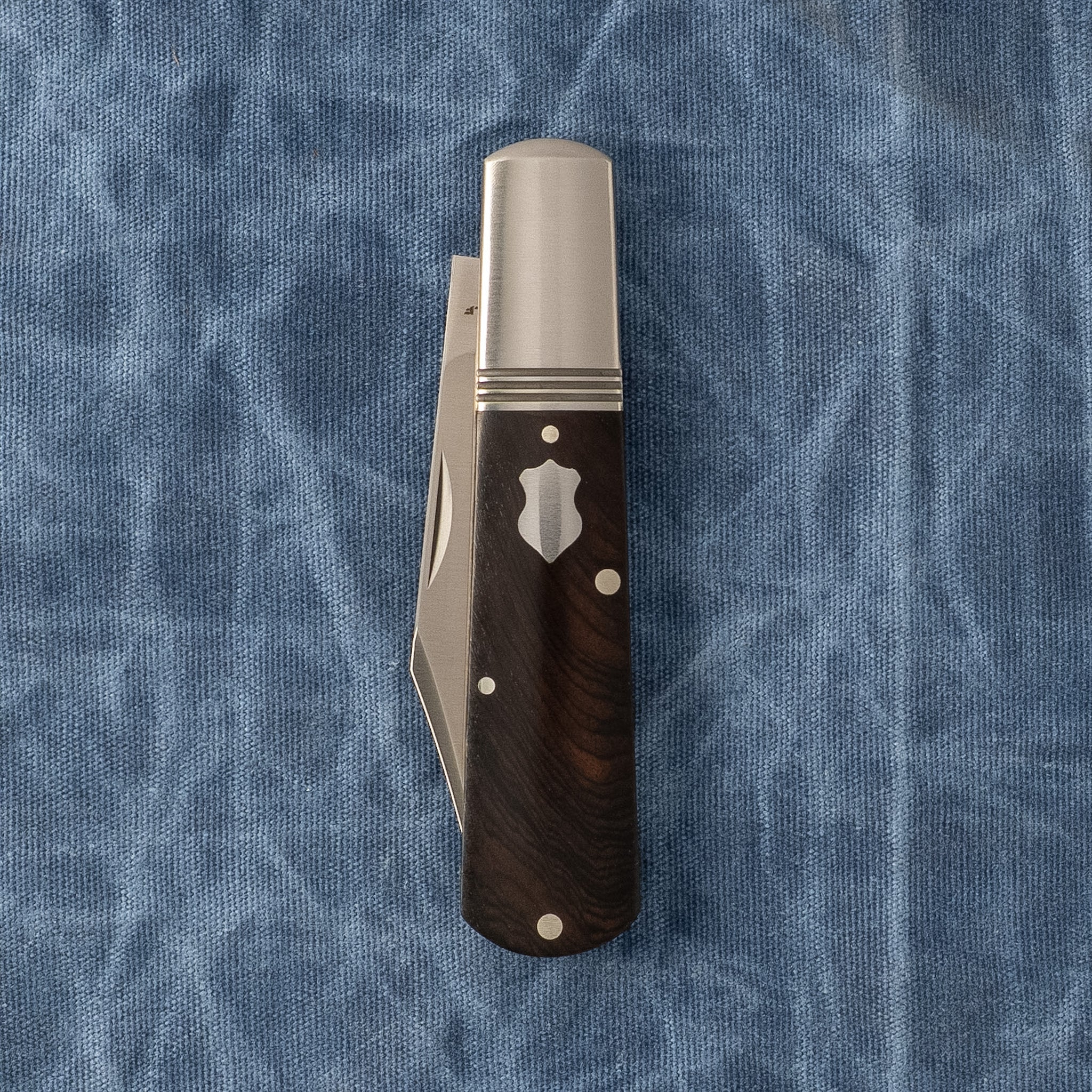 GATEWAY BARLOW - EBONY WOOD