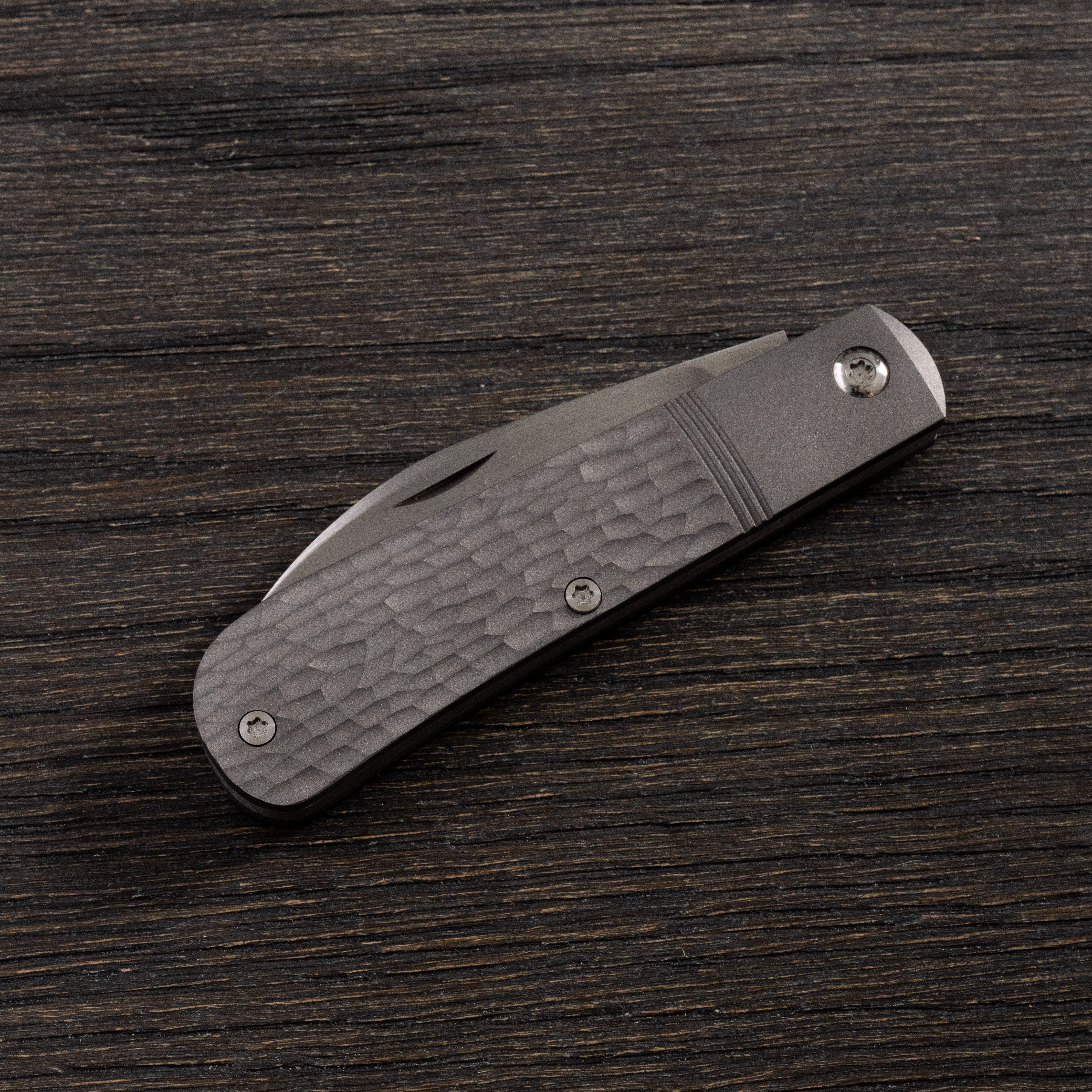 Laid Back Jack - Titanium Jigged Hand Satin