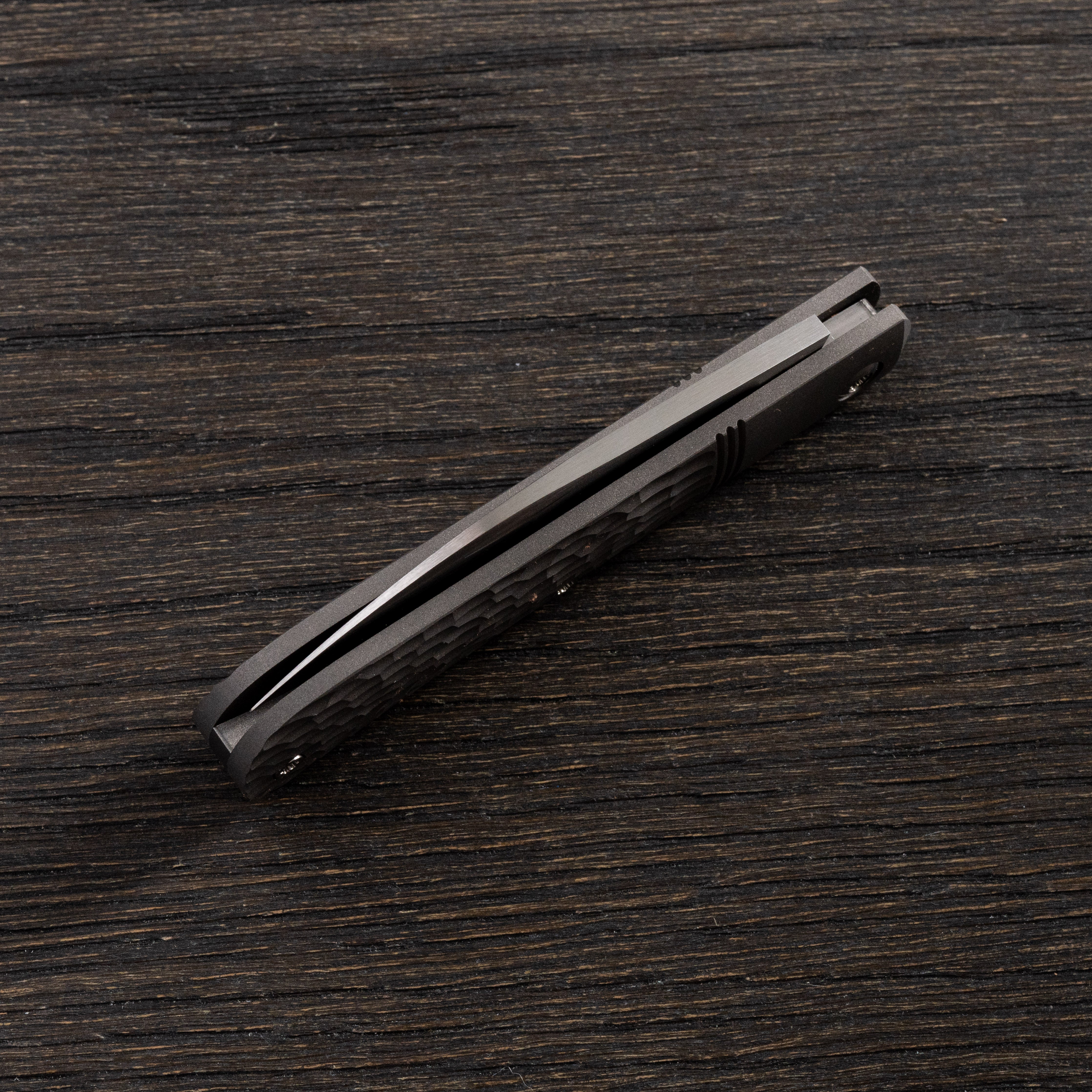 Laid Back Jack - Titanium Jigged Hand Satin