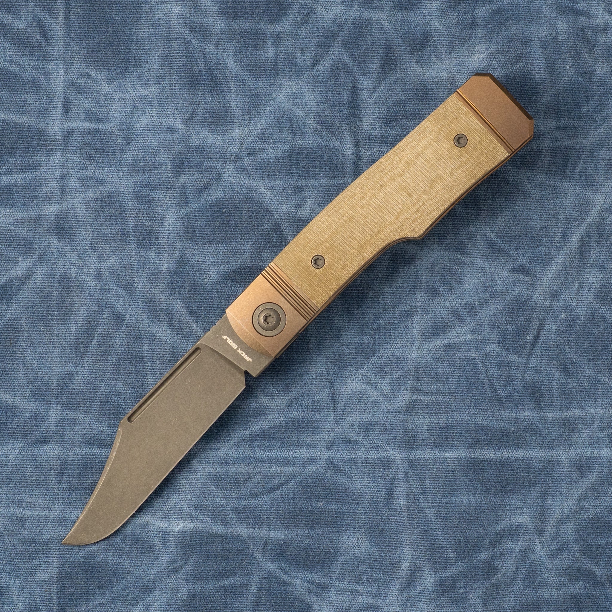 GUNSLINGER JACK - GREEN LINEN MICARTA