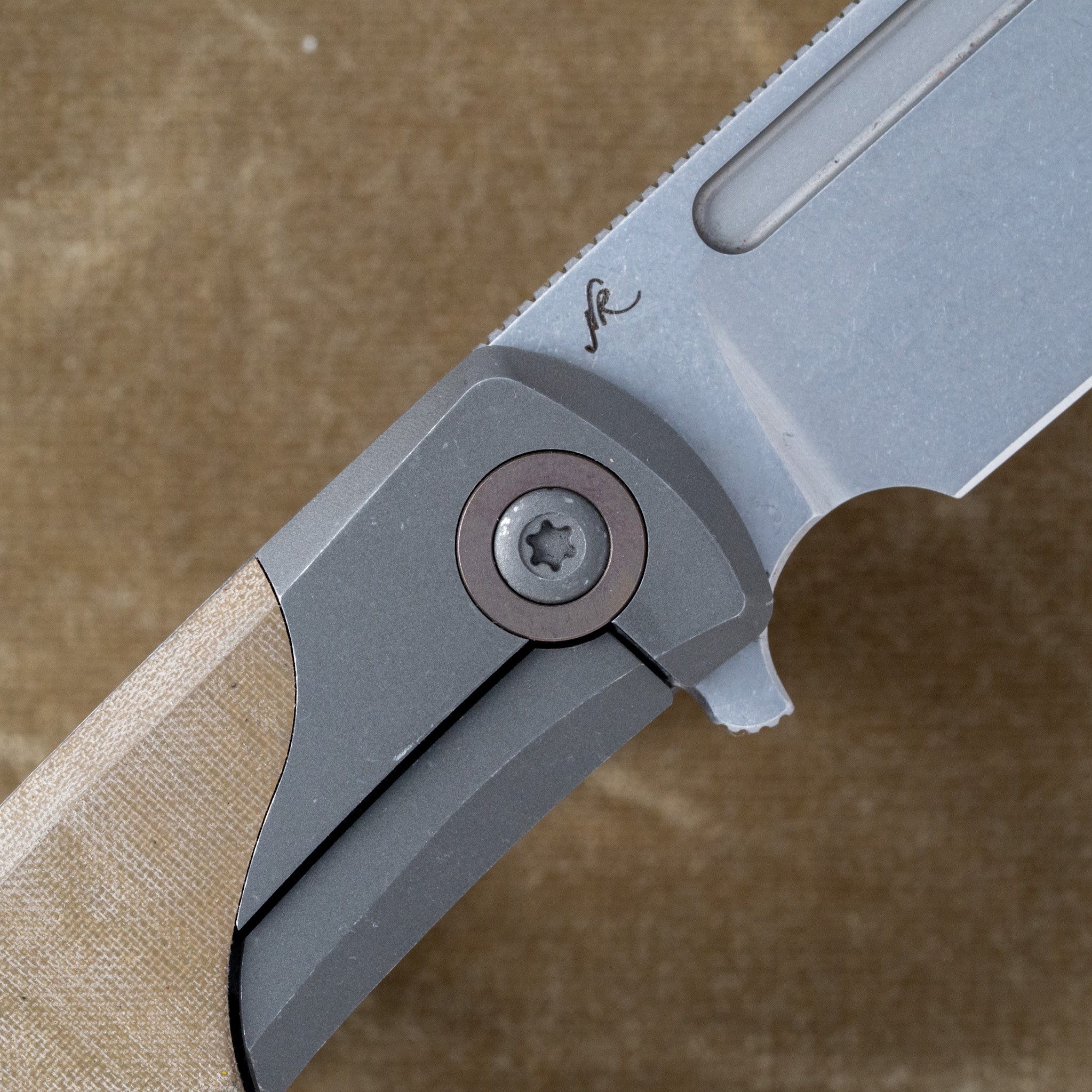SCUFFLE - GREEN LINEN MICARTA STONEWASH