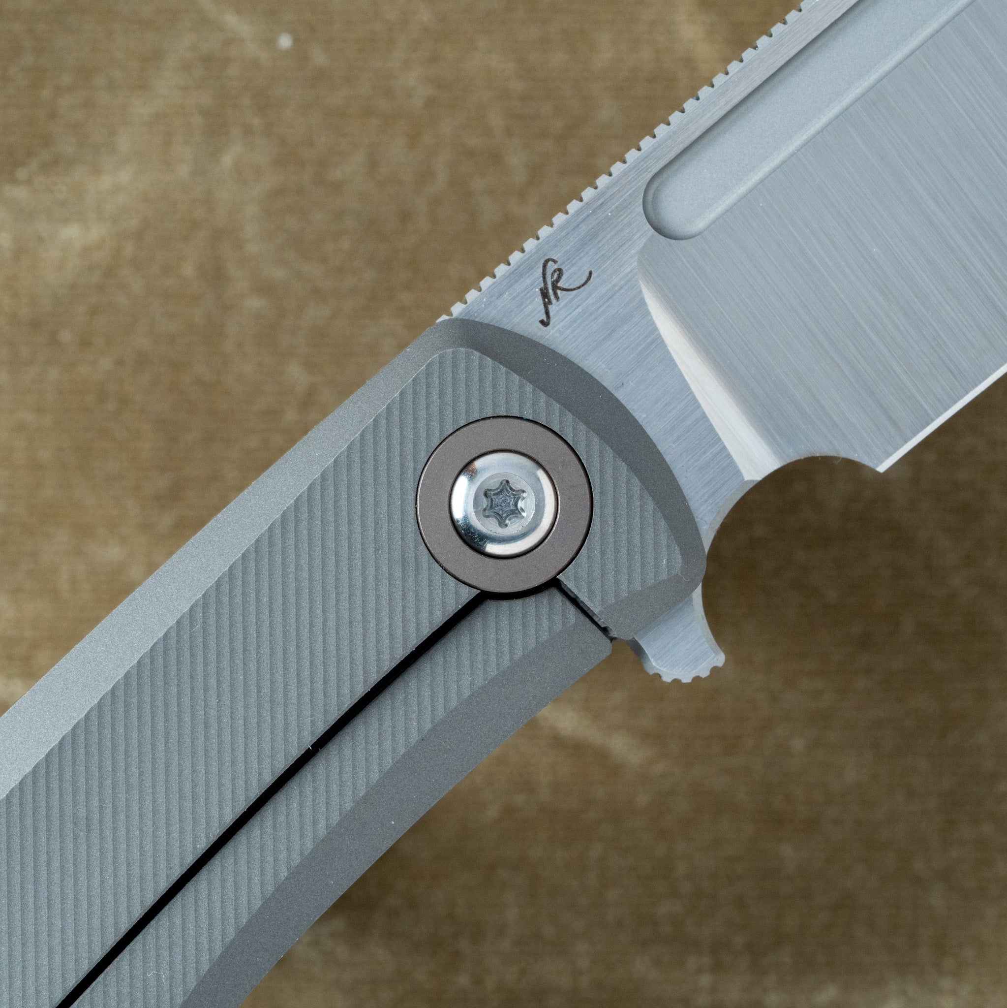 SCUFFLE - TITANIUM MICRO MILLED